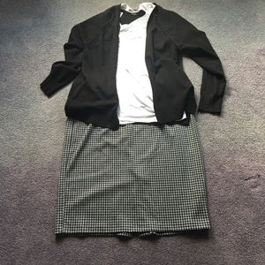Grey and black houndstooth straight skirt